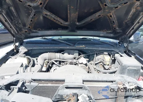 2001 Chevrolet Silverado 1500 z USA, uszkodzony, nr VIN 2GCEC19W411154811